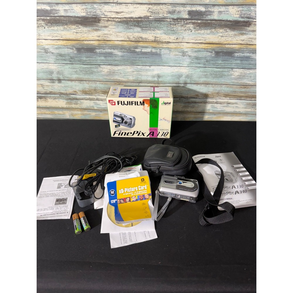 Fujifilm FinePix A330 Digital Camera Silver EX 3.2MP 3x Zoom Boxed Bundle